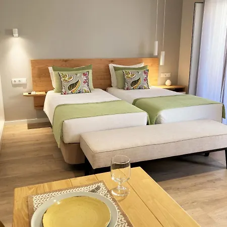 Aparthotel Cardeal & 4*