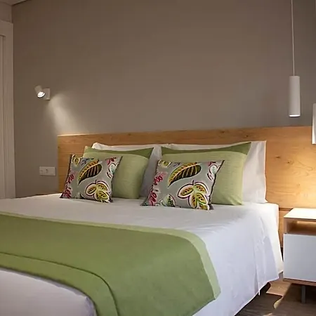 Aparthotel Cardeal &